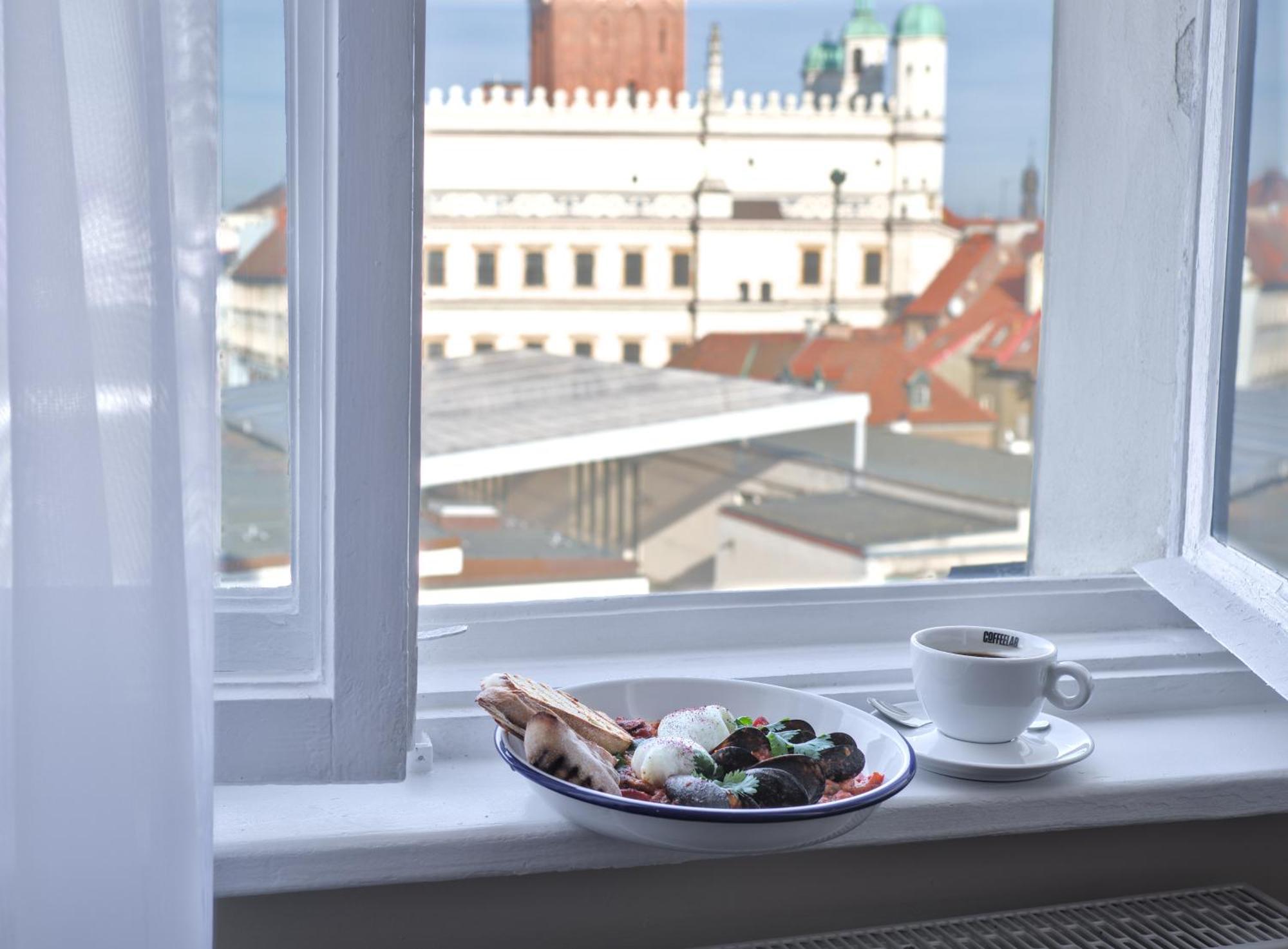 Oysters & Bubbles Gastro Rooms Rynek Square — Photos 1