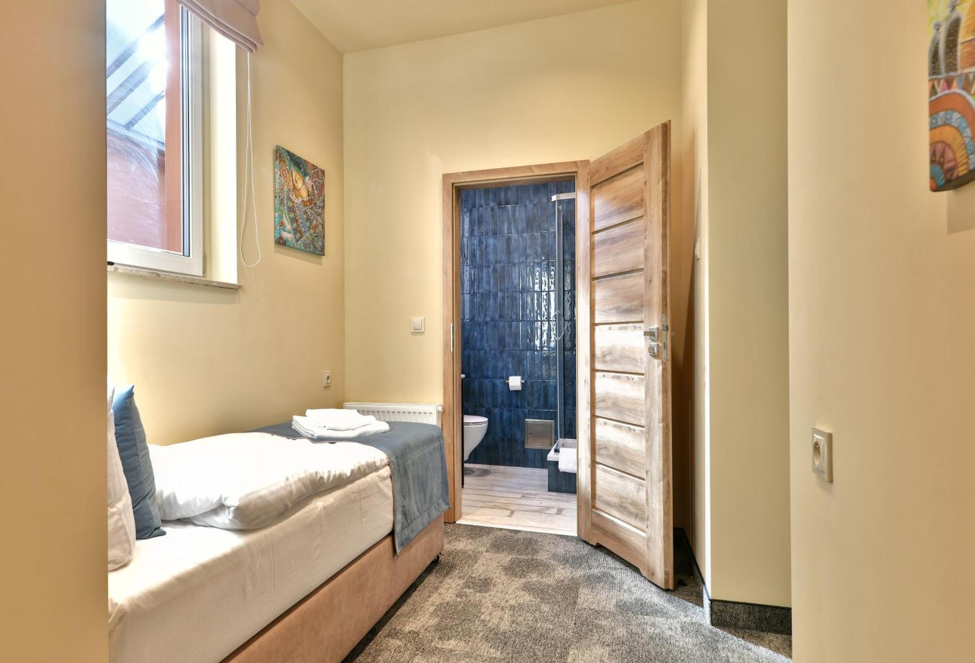 Oysters & Bubbles Gastro Rooms Rynek Square — Photos 3